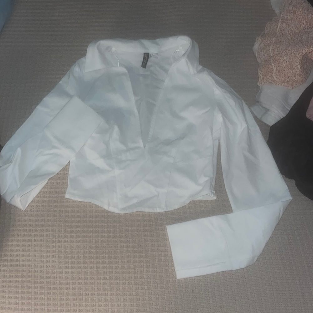 White v neck top